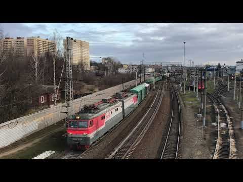 Электровоз ВЛ10У-034 с грузовым поездом + привет смотреть онлайн