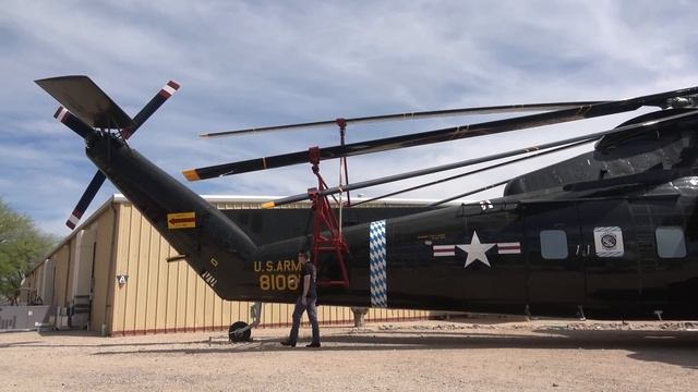 CH-37: Sikorsky's First Heavy Lift Helicopter