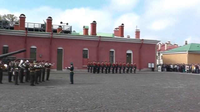 Развод караула в Петропавловской крепости / Guards at the Peter and Paul Fortress смотреть онлайн