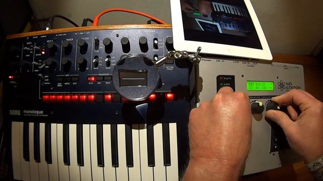 Korg monologue & Elektron SidStation in Acid - demo from Warstat #46 :o)= смотреть онлайн
