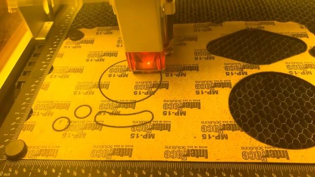 Gasket cutting with a 10 watt diode laser. смотреть онлайн