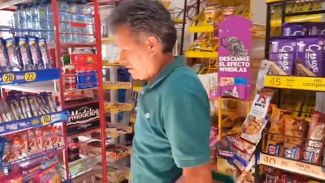 EL COMERCIAL FALSO (BROMA AL SEÑOR DE LA TIENDA)