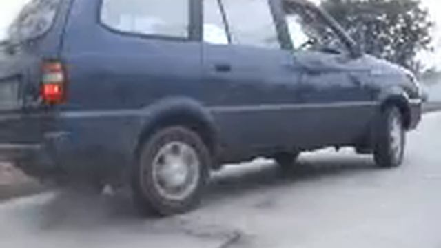 📹 V-Log | 1997 Toyota Kijang (F80) LGX 1.8 Burnout on 2007 смотреть онлайн