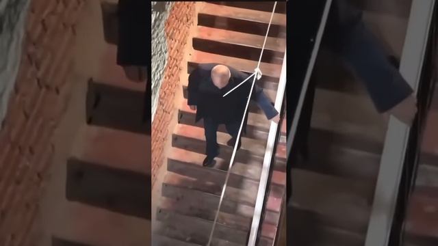 Леонид Якубович снялся в молодежном шоу, но не стерпел неуважения смотреть онлайн