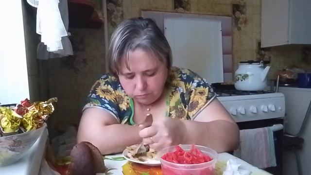 Мукбанг. жаренная картошечка с маринованным имбирем. смотреть онлайн