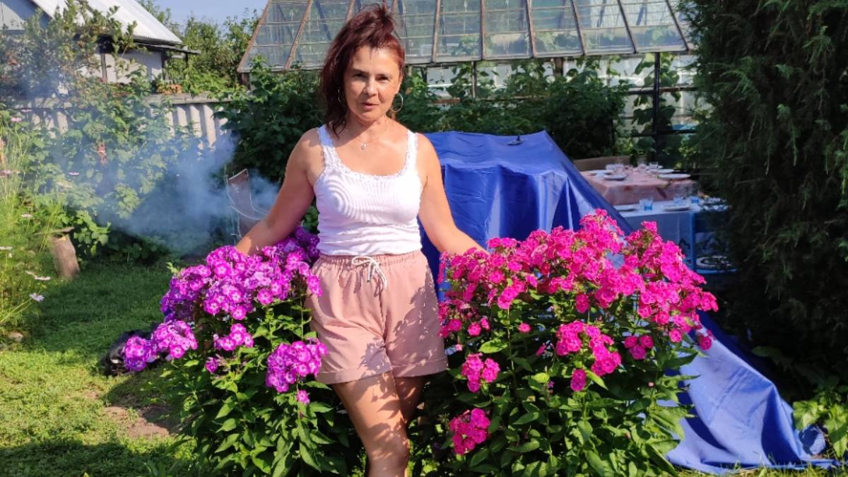 АСМР РУМ ТУР Прогуляемся по саду и дому. Близкий шепот. Полное видео на бусти смотреть онлайн