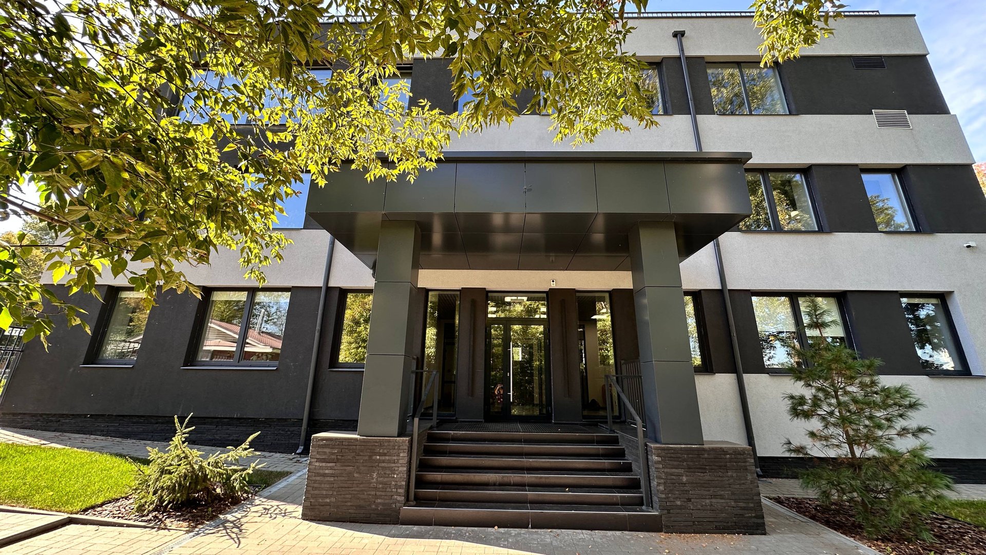 Реконструкция административного здания для ООО "Химиндустрия" 2021г. S=680 м2 смотреть онлайн