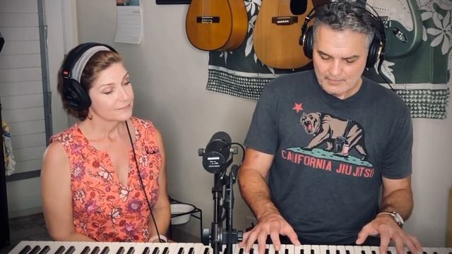 I’m not in love “10CC” cover on a beautiful Aloha Friday! #imnotinlove #10cc #alohafriday смотреть онлайн