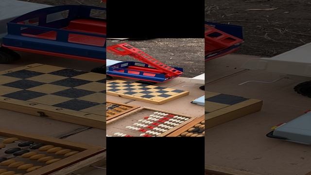 Атмосфера барахолки в Екатеринбурге