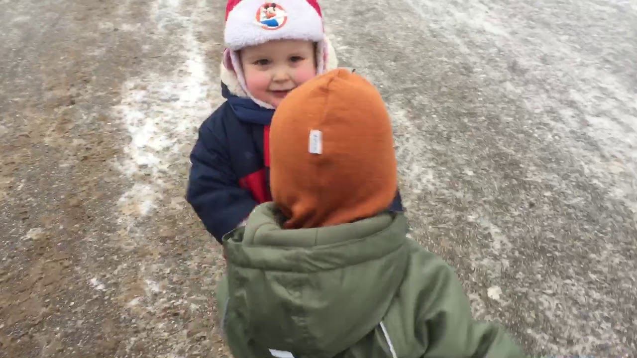 Встреча с мальчиком драчуном смотреть онлайн