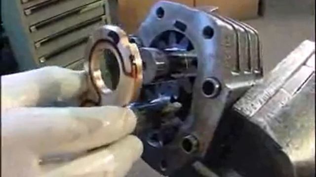 GEAR PUMPS - Changing the rotating direction смотреть онлайн