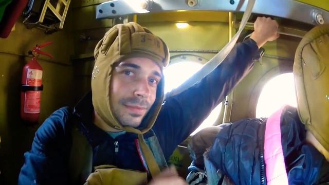 Наш 1й прыжок с парашютом Д-5 с2 смотреть онлайн