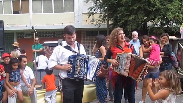 Cláudia Martins e Valter São Martinho em Lisboa (Fado Picado) смотреть онлайн