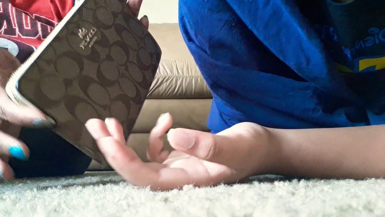Unboxing of Coach Signature Large Corner Zip Wrislet in Khaki/Chalk👜🛍🛍 смотреть онлайн