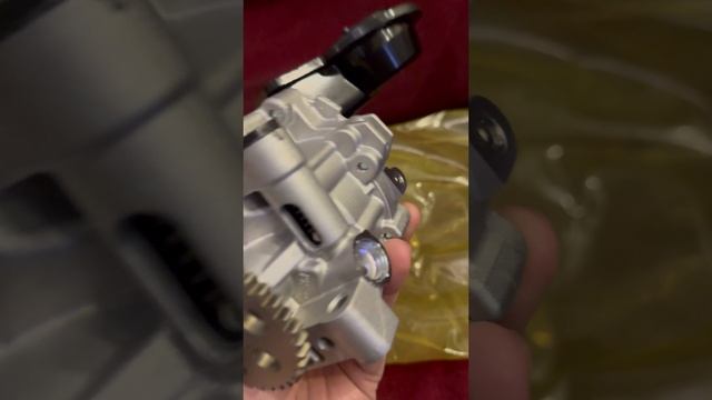 Мясляный насос G4KN 2.5 смотреть онлайн