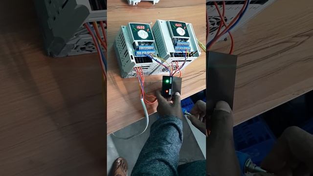 one Potentiometer Two vfd control system and adjustment смотреть онлайн