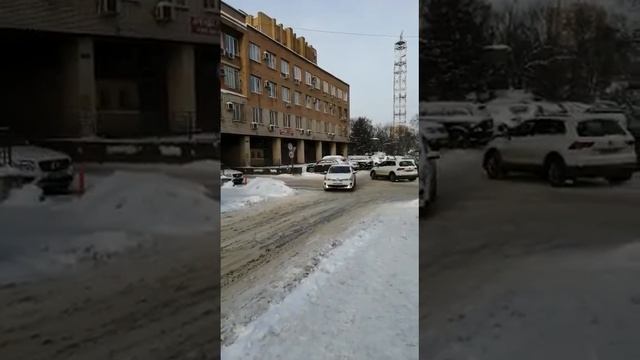 Трафик на перекрестке ул.Шмидта и пл.Ленина в г.Щелково (март 2022) смотреть онлайн