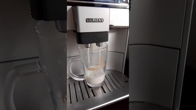 Siemens EQ6 series 300 пример работы смотреть онлайн