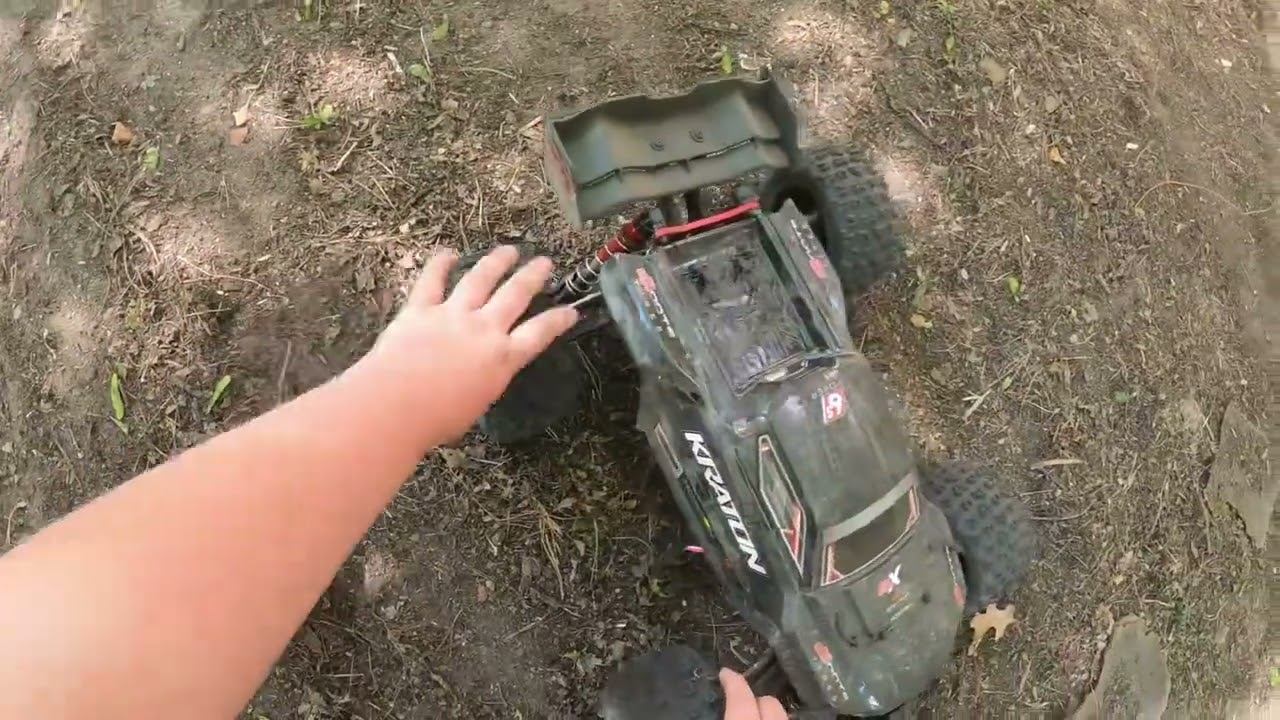 Arrma Kraton 6s Exb Huge Send Max 8 G2 + 2200 Kv Motor смотреть онлайн