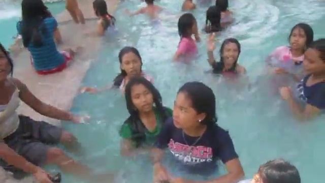 Hope House kids go swimming at a hotel pool YAY!! смотреть онлайн