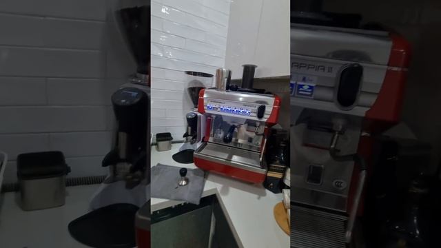 Nouva Simonelli Appia II + Hey Cafe HC600 смотреть онлайн