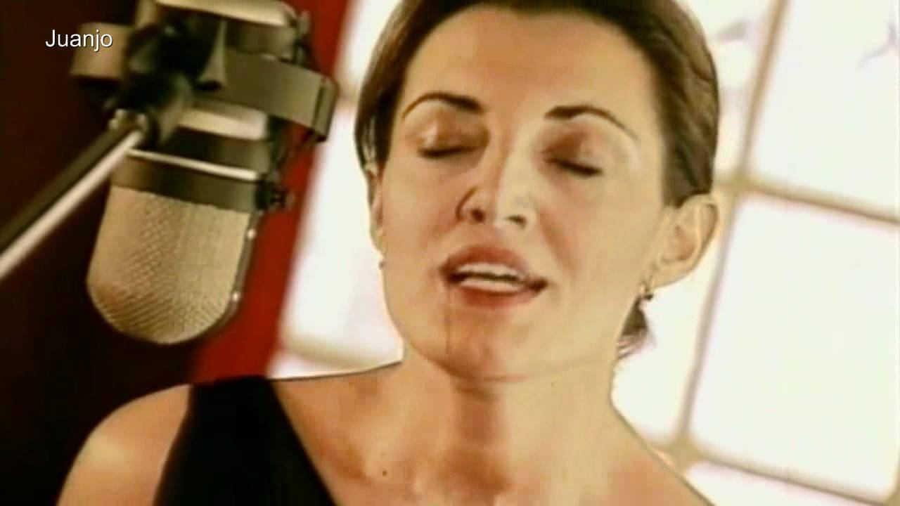 Mónica Molina "Pequeño Fado" смотреть онлайн