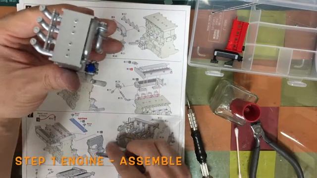 Building 1/12 Lancia Delta HF Integrale Evo ’92 Model Factory Hiro : Step 1 Assemble & Apply Decal смотреть онлайн