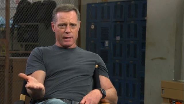 Chicago PD 2х01 Cast Interviews Jason Beghe смотреть онлайн