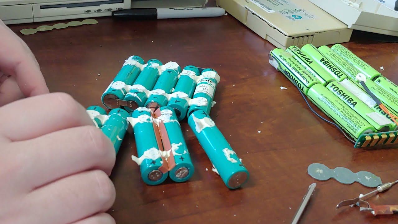 Rebuilding the Compaq LTE Elite NI-MH Battery (10 cell) смотреть онлайн