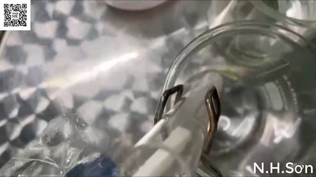 Carbon dioxide gas makes the lime water solution cloudy - Khí CO2 phản ứng với dung dịch Ca(OH)2 смотреть онлайн