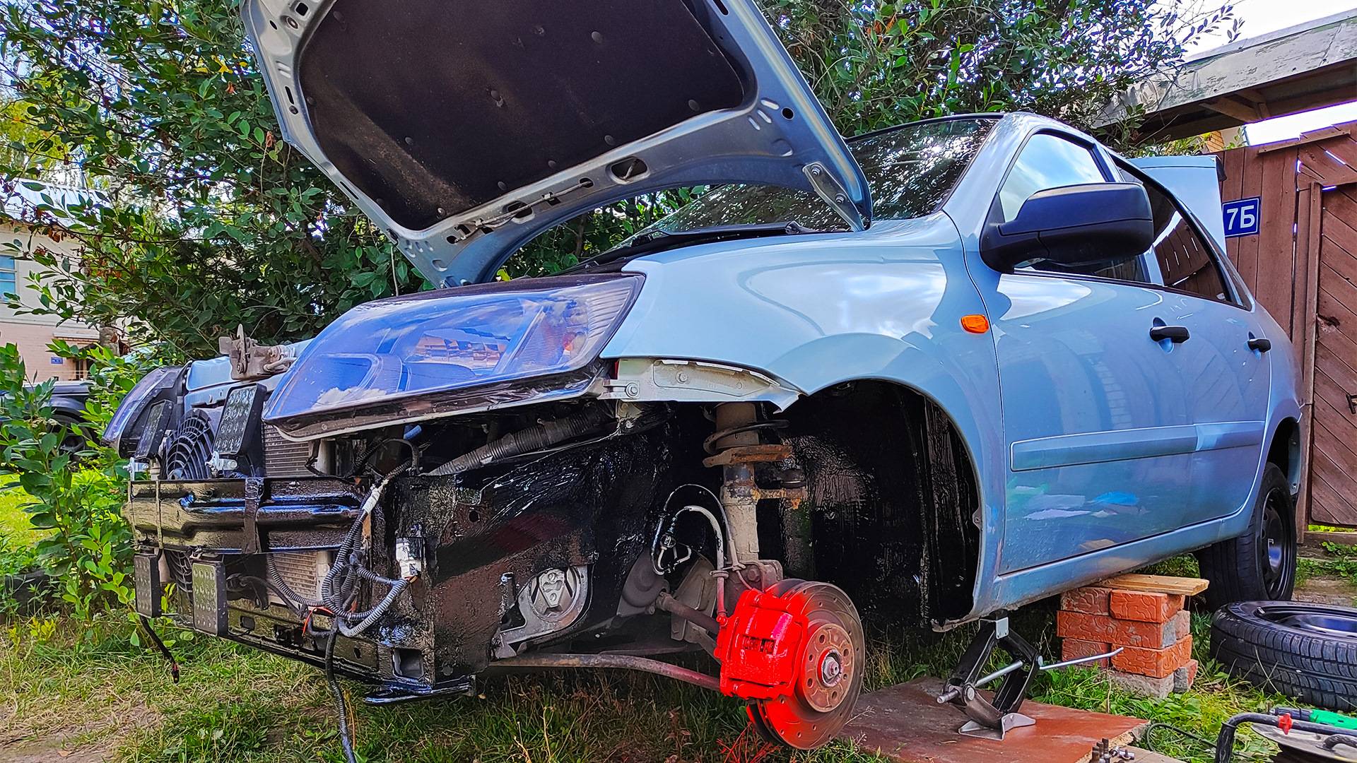 LADA Granta - ОБРАБОТКА КУЗОВА УБИРАЕМ РЫЖИКИ С КУЗОВА #granta #grantasport #авто #гаи #lada