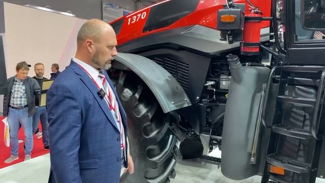 Трактор Ростсельмаш 1370 стал одной из премьер выставки АГРОСАЛОН 2024. смотреть онлайн