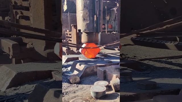 Forging blank - feel the different strength, fire and iron. #manufacturingprocess смотреть онлайн