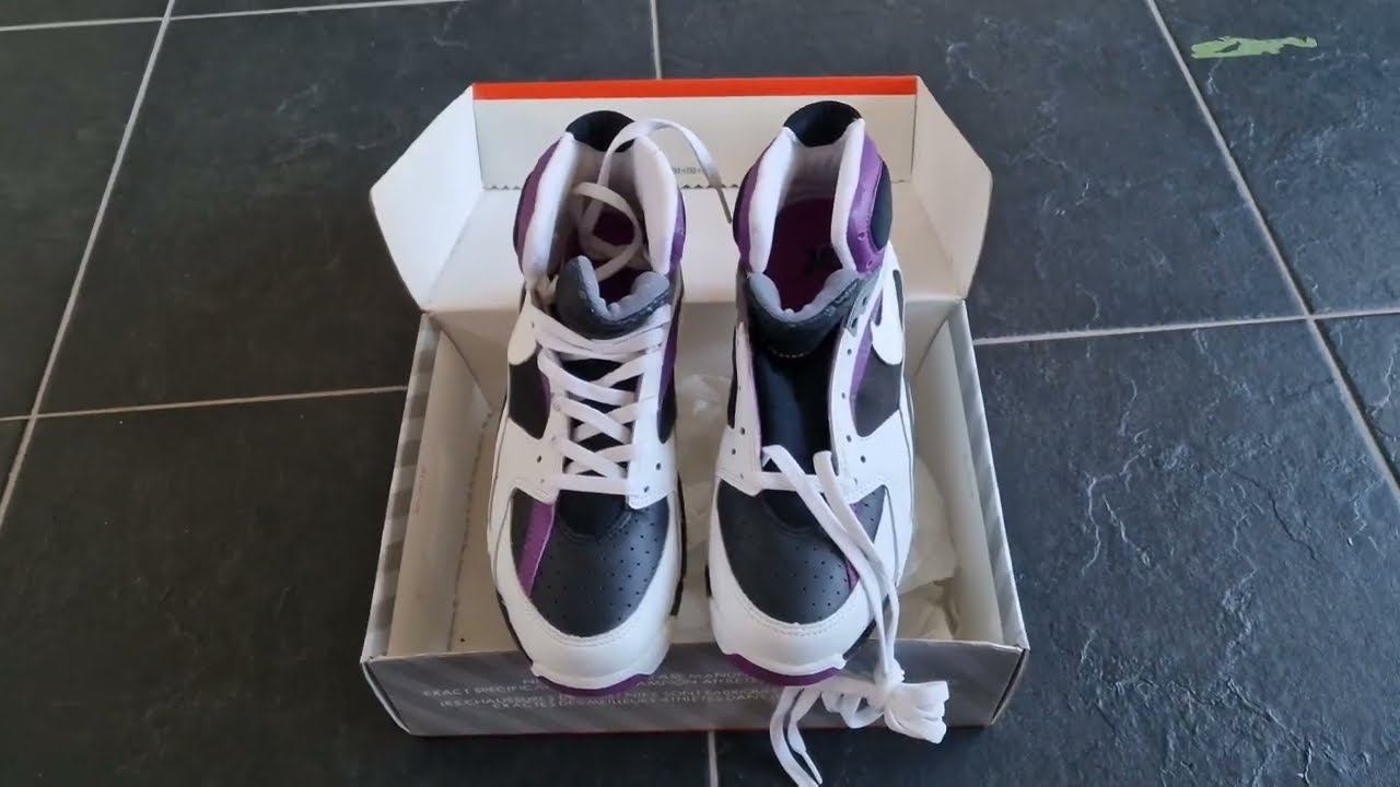 Vintage Nike Air Trainer Platinium смотреть онлайн