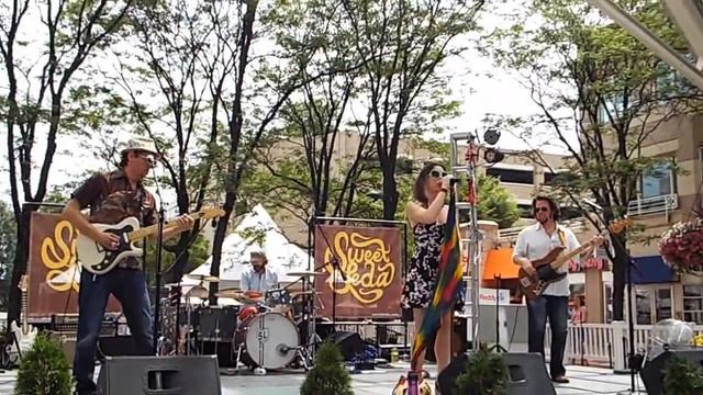 Sweet Leda "Have A Cigar" Reston Twn Ctr, VA 7-5-15 смотреть онлайн
