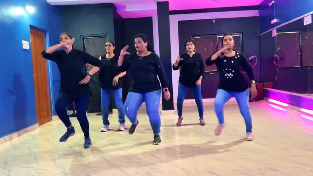 Ye Ishq Hai | Jab We Met | Dance Choreography | Crypton Dance Studio смотреть онлайн
