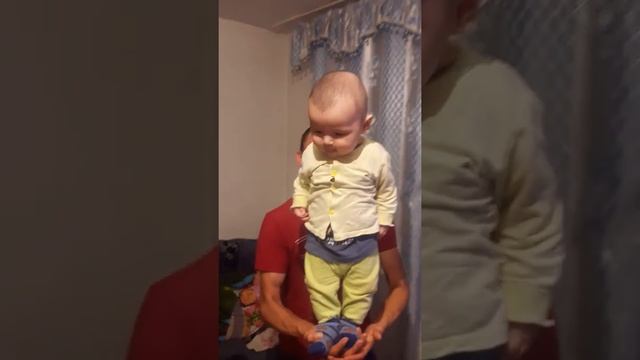 6 месячный ребёнок хорошо держит равновесие смотреть онлайн