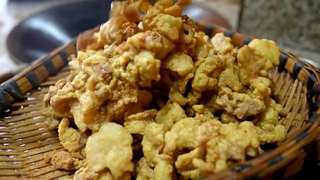【农村四哥】红薯粉终于晒干了，四哥今天做个炸酥肉，外酥里嫩越嚼越香 смотреть онлайн