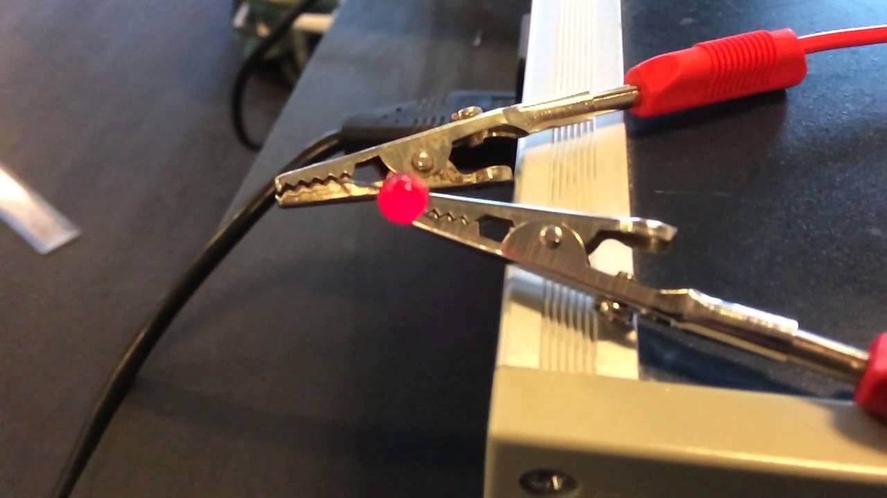 Blinkende diode. 120 fps смотреть онлайн