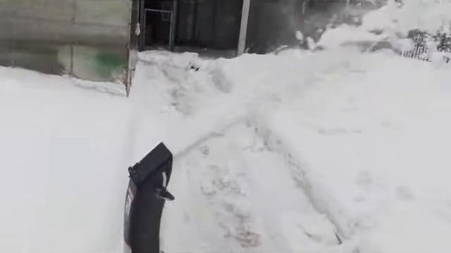 Снегоуборщик ПАРМА и мокрый снег в +2" смотреть онлайн