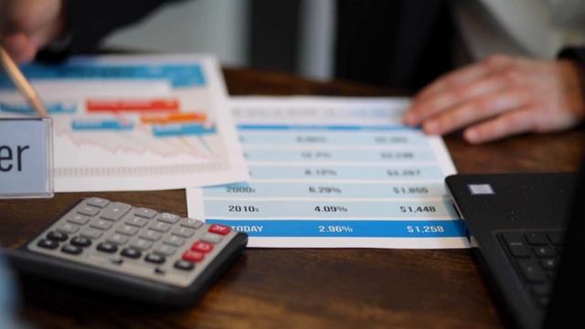 Hexatronic: Estimaten Som Får Aktien Att Se Betydligt Dyrare Ut 😥 смотреть онлайн