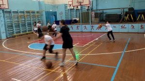 Урок физкультуры в 5 классе