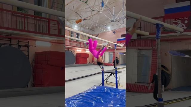 ❤️ #трендыютуб #2024 #shortsvideo #youtubeshorts #dancinggirl #chipichipichapachapa #monicaajami смотреть онлайн