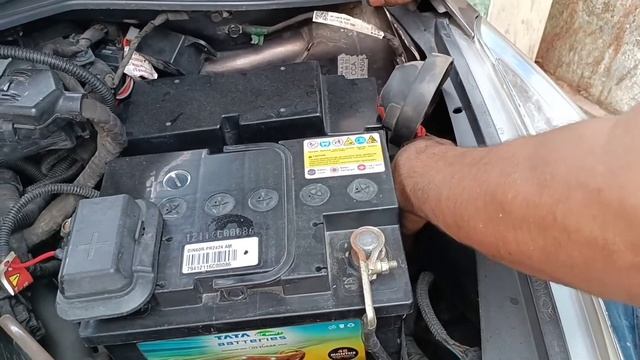 Car Headlight Bulb Upgrade 50/60 to 90/100 Watt💥Tiago XZ Headlight Bulb Change смотреть онлайн