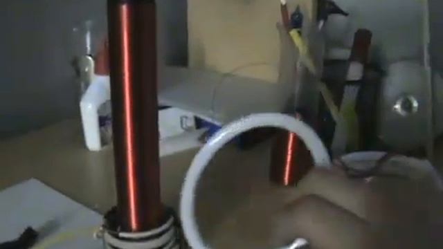 Поле около ВВ с бифилярным индуктором смотреть онлайн