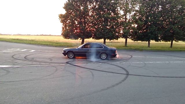 BMW e34 535 (burnout) part 2 г. Сумы смотреть онлайн