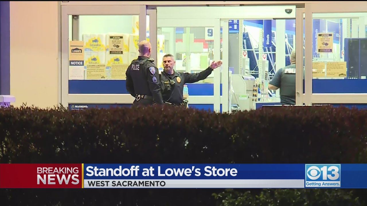 Standoff At Lowe's Store In West Sacramento смотреть онлайн