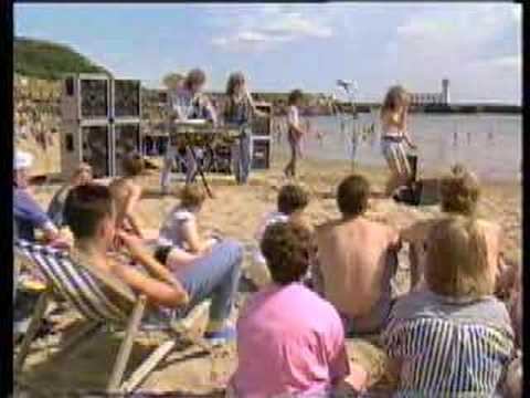 Little Angels '90 In The Shade' - 'On A Personal Note' TV смотреть онлайн