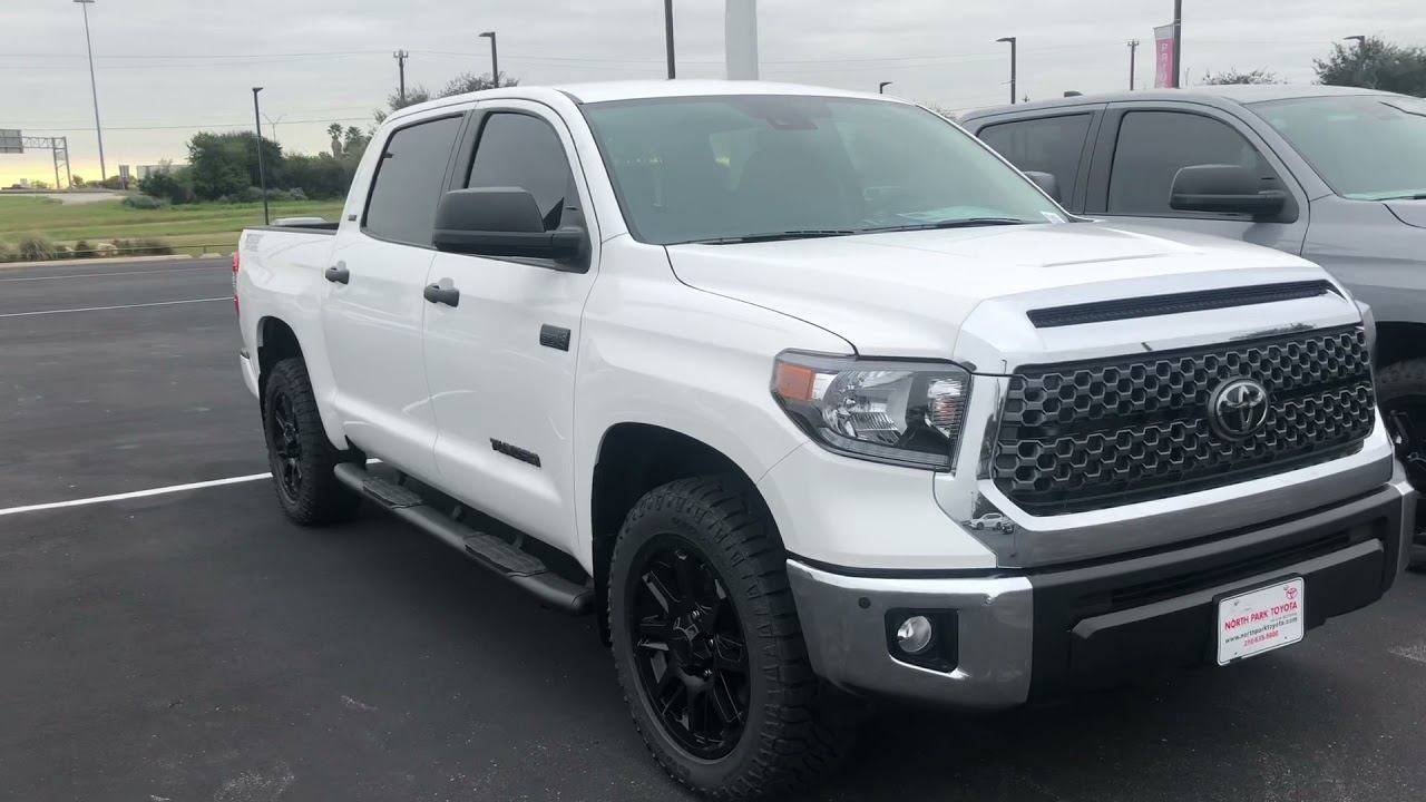 Toyota Tundra TSS Off road смотреть онлайн