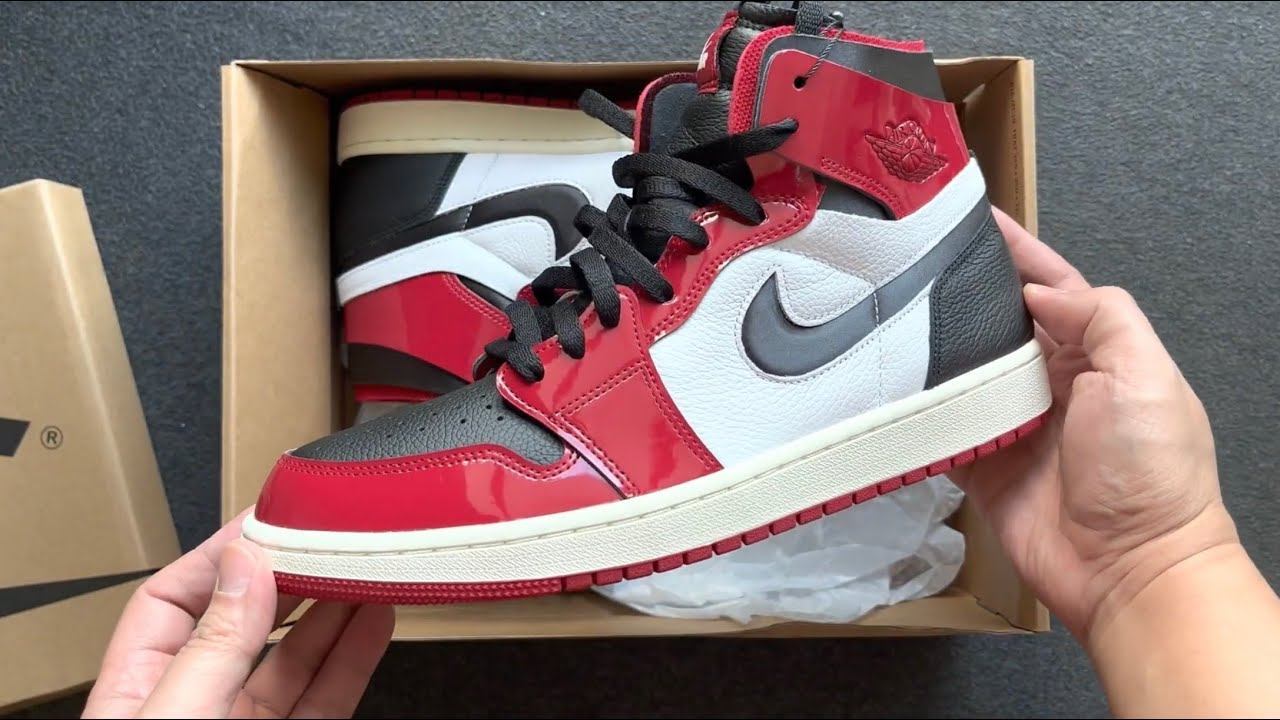 Nike Jordan 1 High Zoom Air CMFT ( Patent Chicago ) - close up look смотреть онлайн